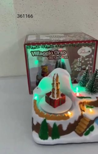 Villaggio Orso con luci e musica