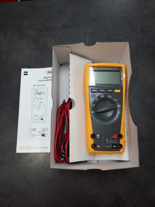 Multímetro Fluke 175 True-rms