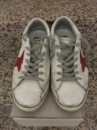 Golden Goose Sneakers Blancas con Estrella Roja