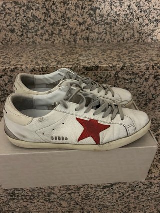Golden Goose Sneakers Blancas con Estrella Roja