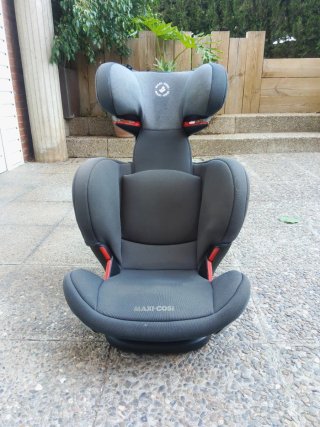 Seggiolino auto Maxi-Cosi per bambini ben conservato