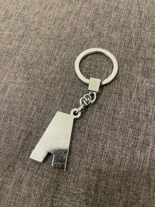 Porta-chaves Letra A com Brilhantes