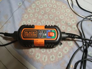 Cargador Black+Decker 6V/12V BDV090