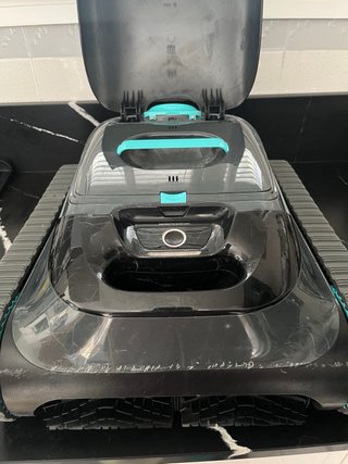 Robot Limpiafondos Aiper Scuba 1