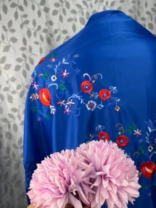 Mantón Flamenco Grande Flores Bordadas