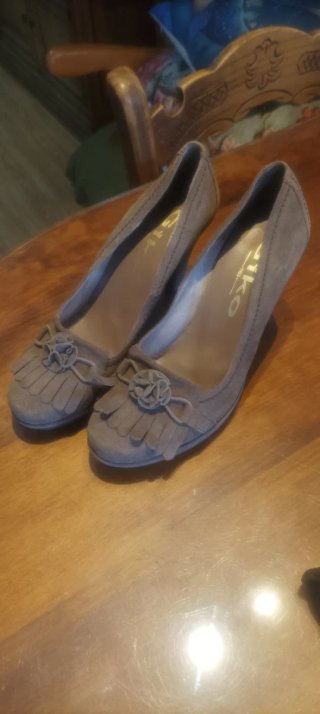 Zapatos de tacón Giko ante marrón
