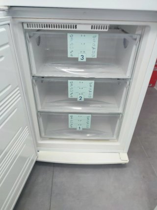 Nevera marca Liebherr 200/60cm A+ con garantía