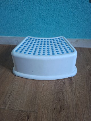 Taburete infantil blanco y azul