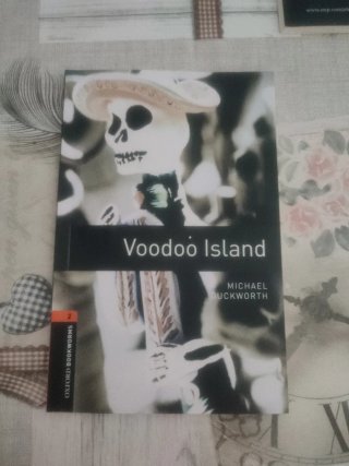 Oxford Bookworms Library: Stage 2: Voodoo Island