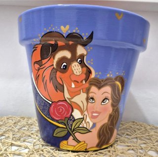 Macetas pintadas a mano La Bella y la Bestia