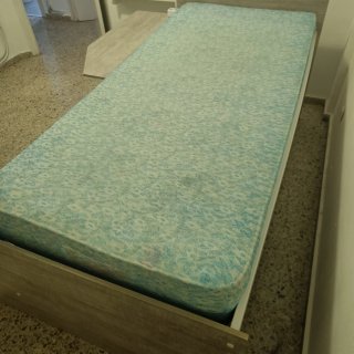 Cama 90 con escritorio y cajones