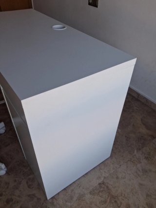 Escritorio IKEA MICKE + Silla LOBERGET