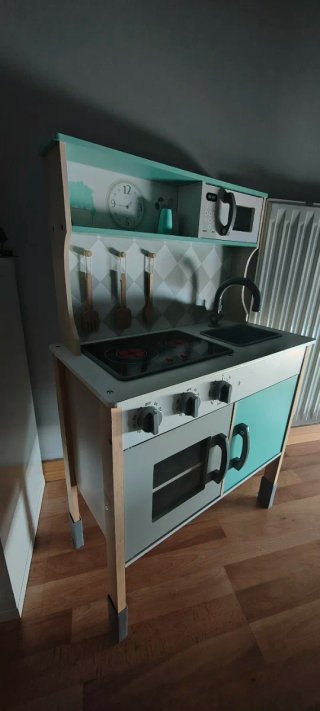 Cocinita de madera para niños