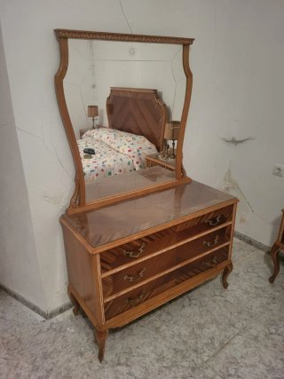 Tocador antiguo madera y espejo