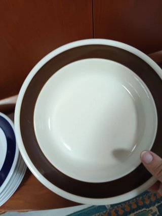 8 Platos Cerámica Azul y Marrón
