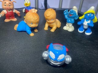 Figuras PVC variadas: Toy Story, Pitufos, etc.