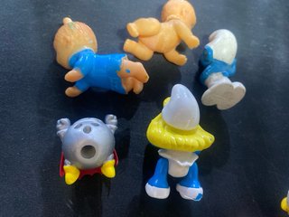 Figuras PVC variadas: Toy Story, Pitufos, etc.