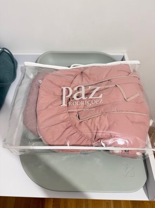 Saco invierno silla bebé rosa.