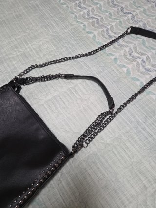 Bolso negro tachuelas sin estrenar