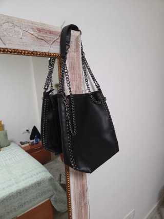 Bolso negro tachuelas sin estrenar