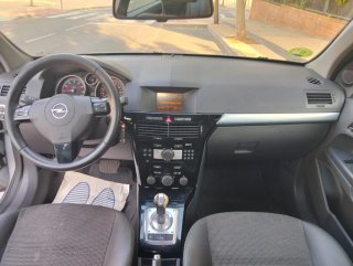 Opel Astra año 2010 AUTOMÁTICO sólo 183000km EtiqC