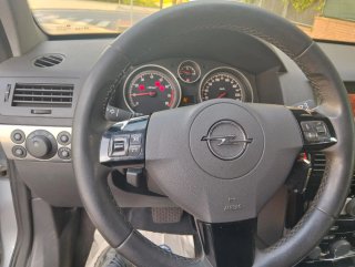 Opel Astra año 2010 AUTOMÁTICO sólo 183000km EtiqC