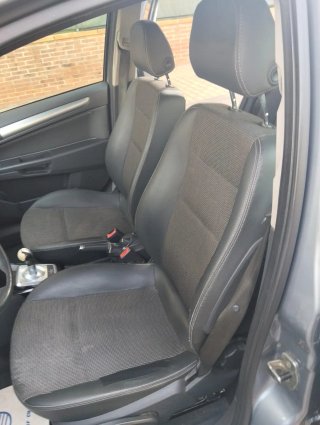 Opel Astra año 2010 AUTOMÁTICO sólo 183000km EtiqC