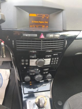 Opel Astra año 2010 AUTOMÁTICO sólo 183000km EtiqC