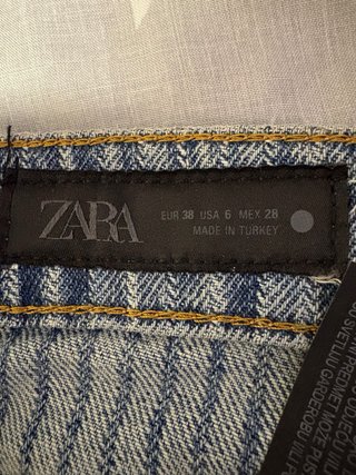 Pantalón vaquero Zara rayas