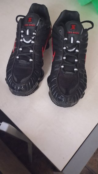 Zapatillas Nike Shox R4 Negras Rojas