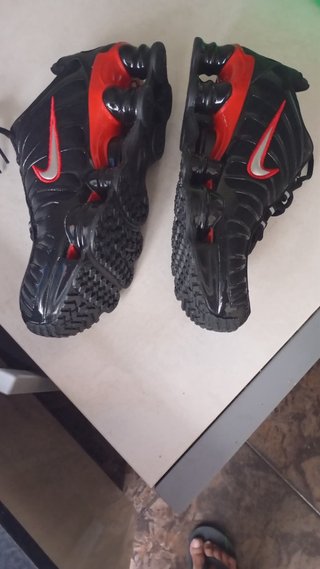 Zapatillas Nike Shox R4 Negras Rojas