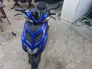 Yamaha Aerox 50 4T Scooter Azul