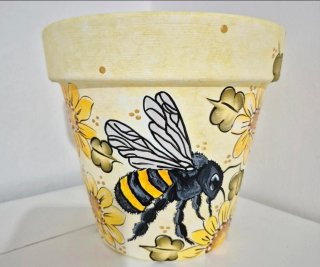 Macetas pintadas a mano abejas y flores