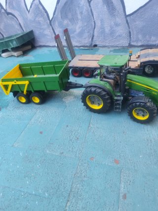 Camión RC con Tractor y Remolque