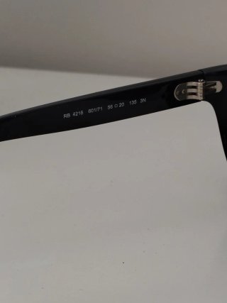 Gafas de sol Ray-Ban RB4216 negras