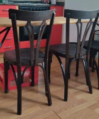 Mesa comedor y 2 sillas