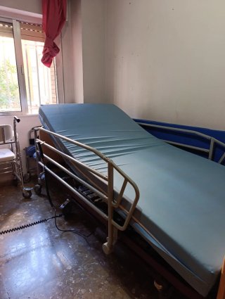 Cama articulada madera y metal