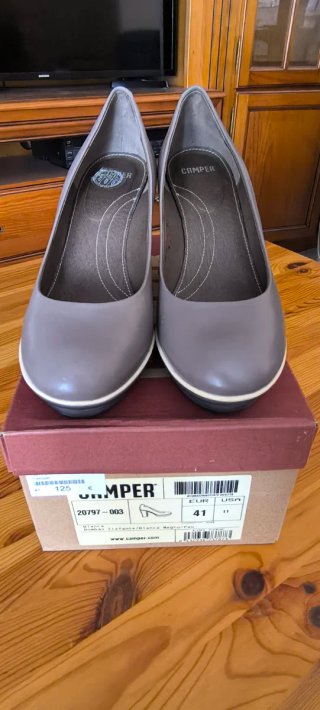 Zapatos de salón Camper grises