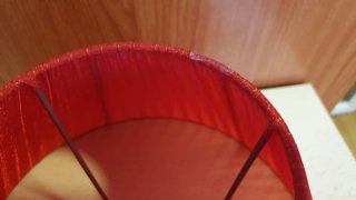 Pantalla de lámpara cónica plisada roja