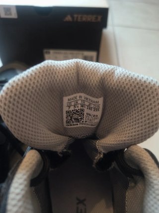 Adidas Terrex Gore-Tex AX3 Mid GTX. Botas. T. 38,5