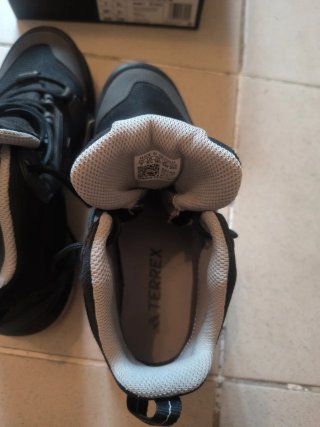 Adidas Terrex Gore-Tex AX3 Mid GTX. Botas. T. 38,5