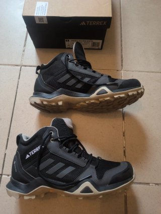 Adidas Terrex Gore-Tex AX3 Mid GTX. Botas. T. 38,5