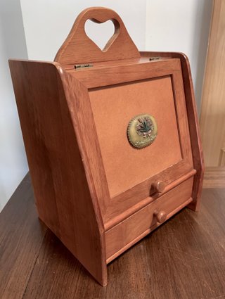 Joyero de madera con espejo