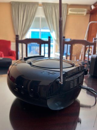Radio DVD Portátil Negra