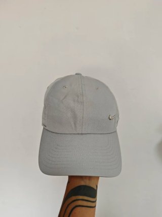 Gorra Nike Dri-Fit Talla S/M Gris