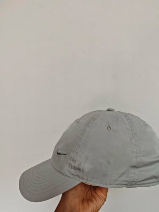 Gorra Nike Dri-Fit Talla S/M Gris