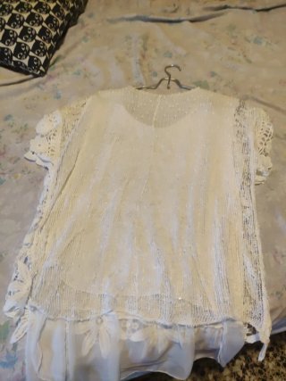 Blusa blanca encaje floral
