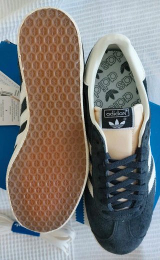 Adidas Gazelle Negro & Blanco