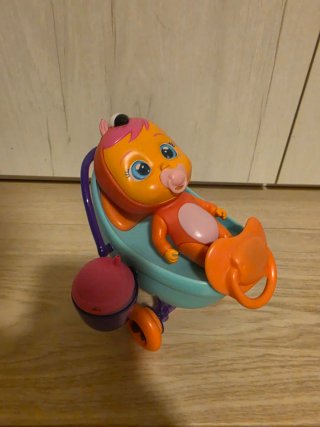 Bebé Llorona con carrito y accesorios