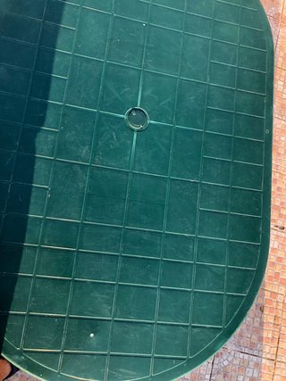 Mesa de jardín ovalada de plástico
